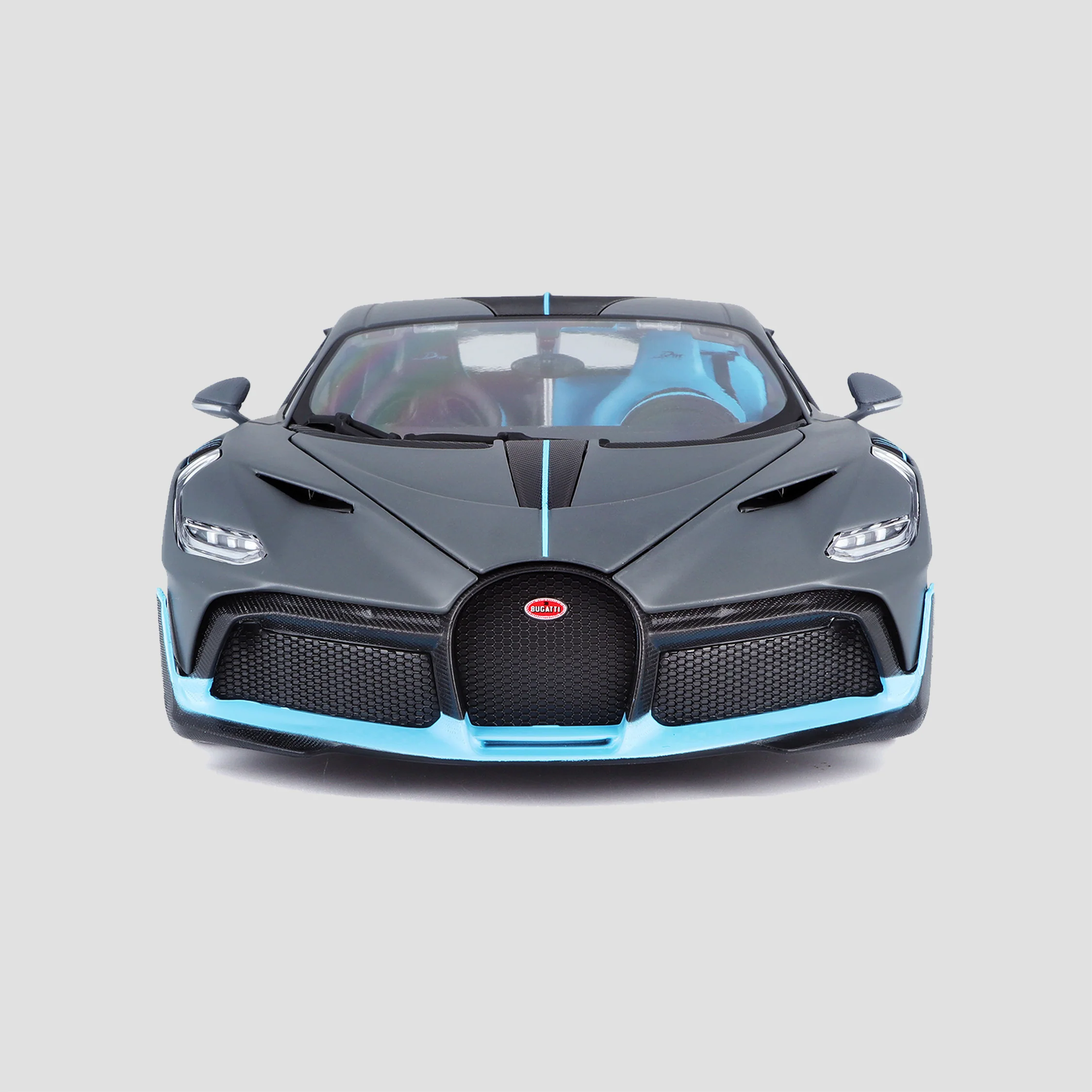 BUGATTI DIVO SCALE MODEL 1:18 GREY - Image 3