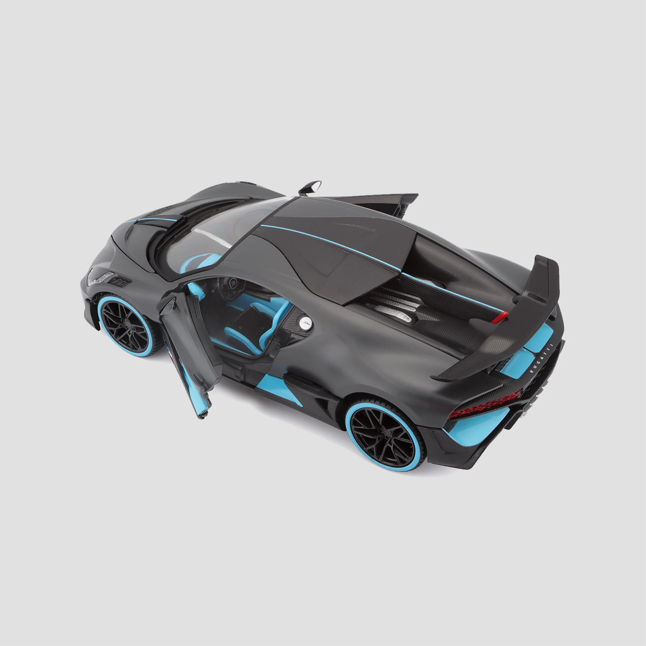 BUGATTI DIVO SCALE MODEL 1:24 GREY - Image 3