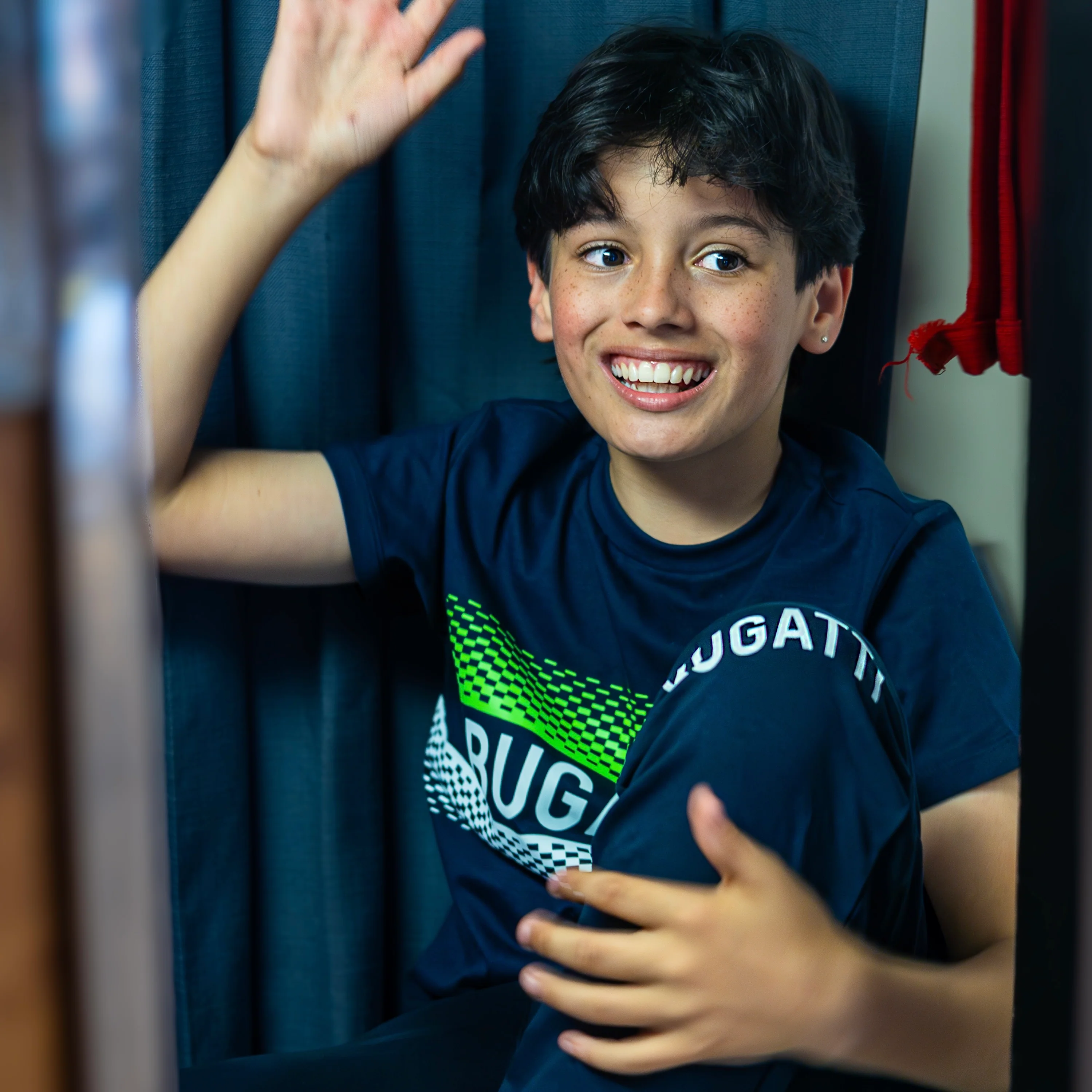 BUGATTI KIDS LARGE LOGO T-SHIRT NAVY - Image 4